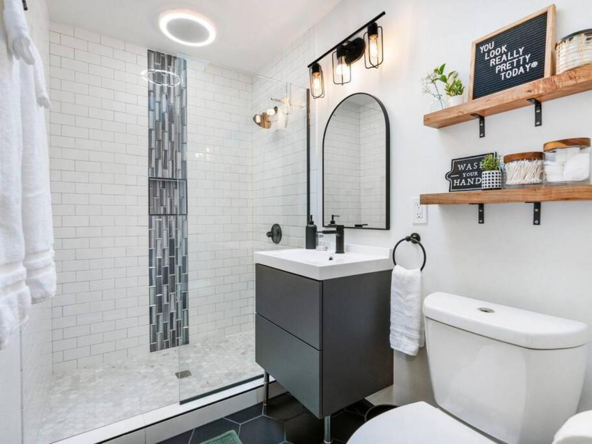 Picture Perfect Bungalow In The Heart Of Dt ונקובר מראה חיצוני תמונה