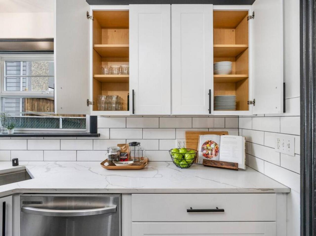 Picture Perfect Bungalow In The Heart Of Dt ונקובר מראה חיצוני תמונה